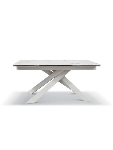 Tavolo Allungabile Piedi in Metallo Incrociati e Piano Effetto Marmo