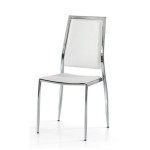 Sedia con telaio in acciaio cromato ed ecopelle bianca