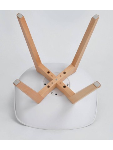 Sedia in propilene bianca e gambe in legno naturale