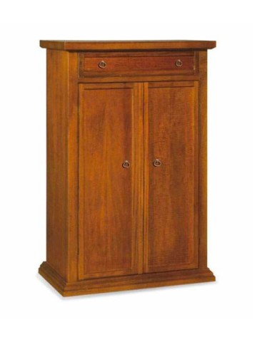 scarpiera con zoccolo