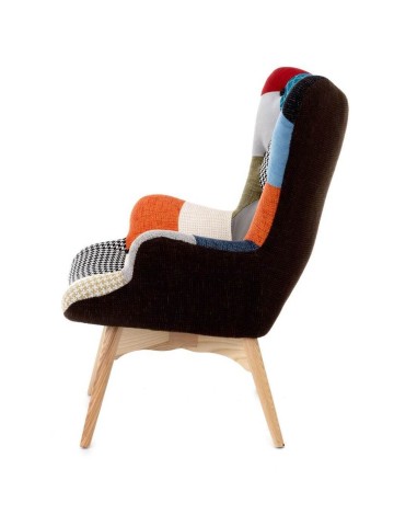 Poltrona moderna patchwork con gambe in legno