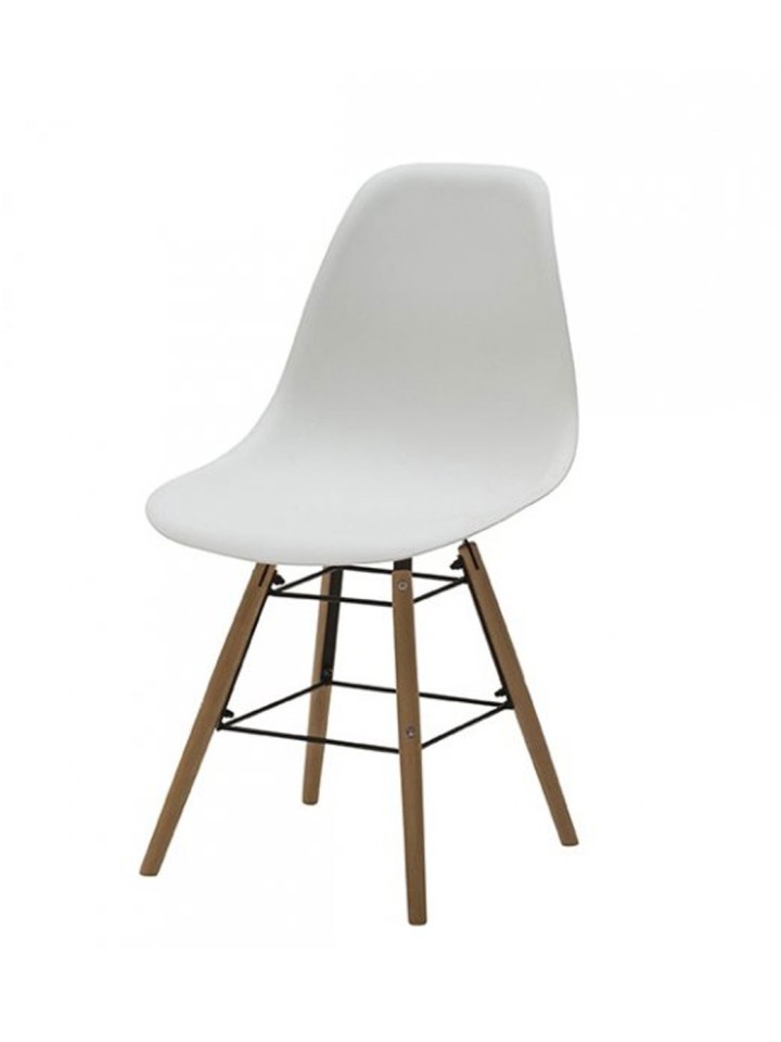 Sedia in polipropilene con gambe in legno