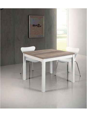 Tavolo moderno con piano in legno