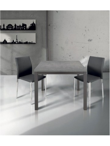 Tavolo moderno grigio in metallo