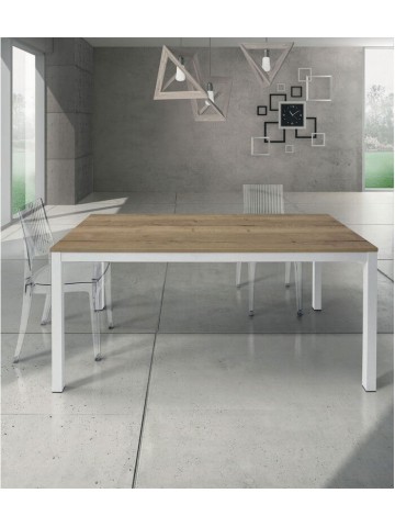 Tavolo in rovere nodato con struttura in metallo