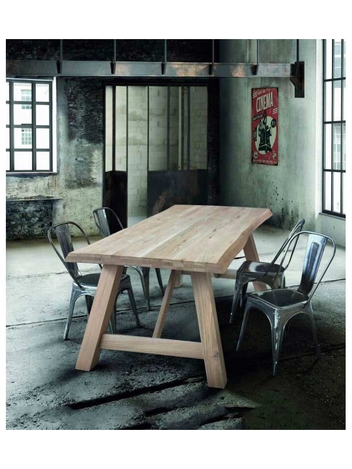 Tavolo rettangolare in legno naturale