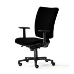 Sedia Nera con schienale alto da ufficio