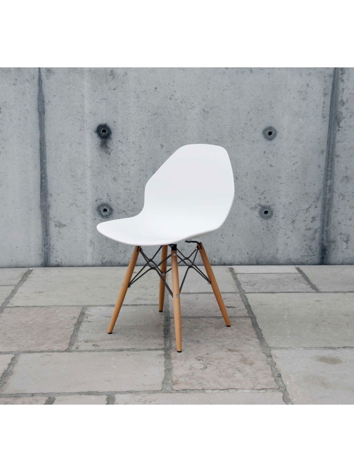 Sedia ecopelle beige trapuntata