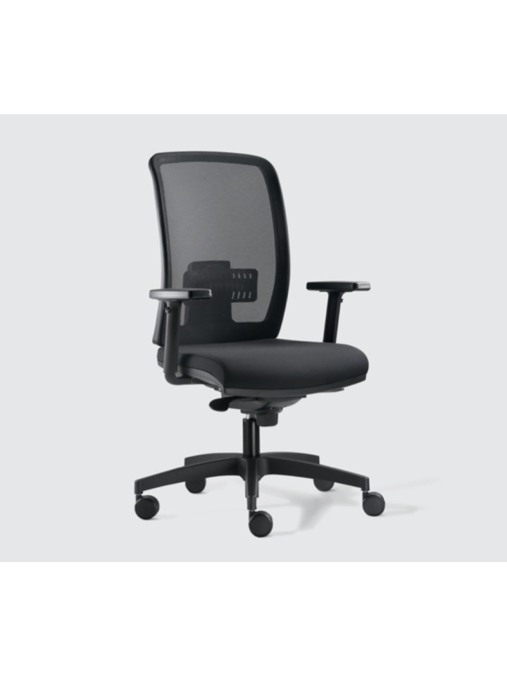 Sedia Nera con schienale alto da ufficio