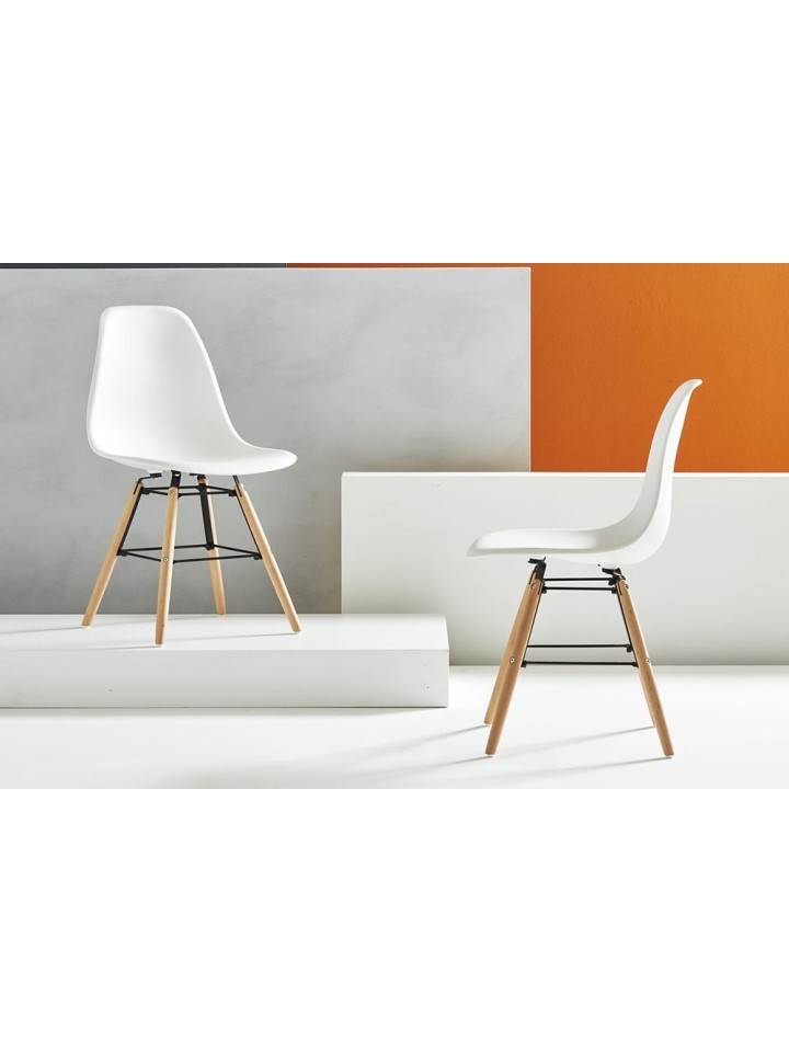 Set 4 Sedie Design in Polipropilene Gambe in legno